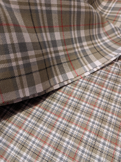 Nice and Accurate Handwoven Tartan Fabric