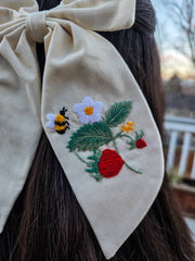 Strawberry Bee Linen Bow