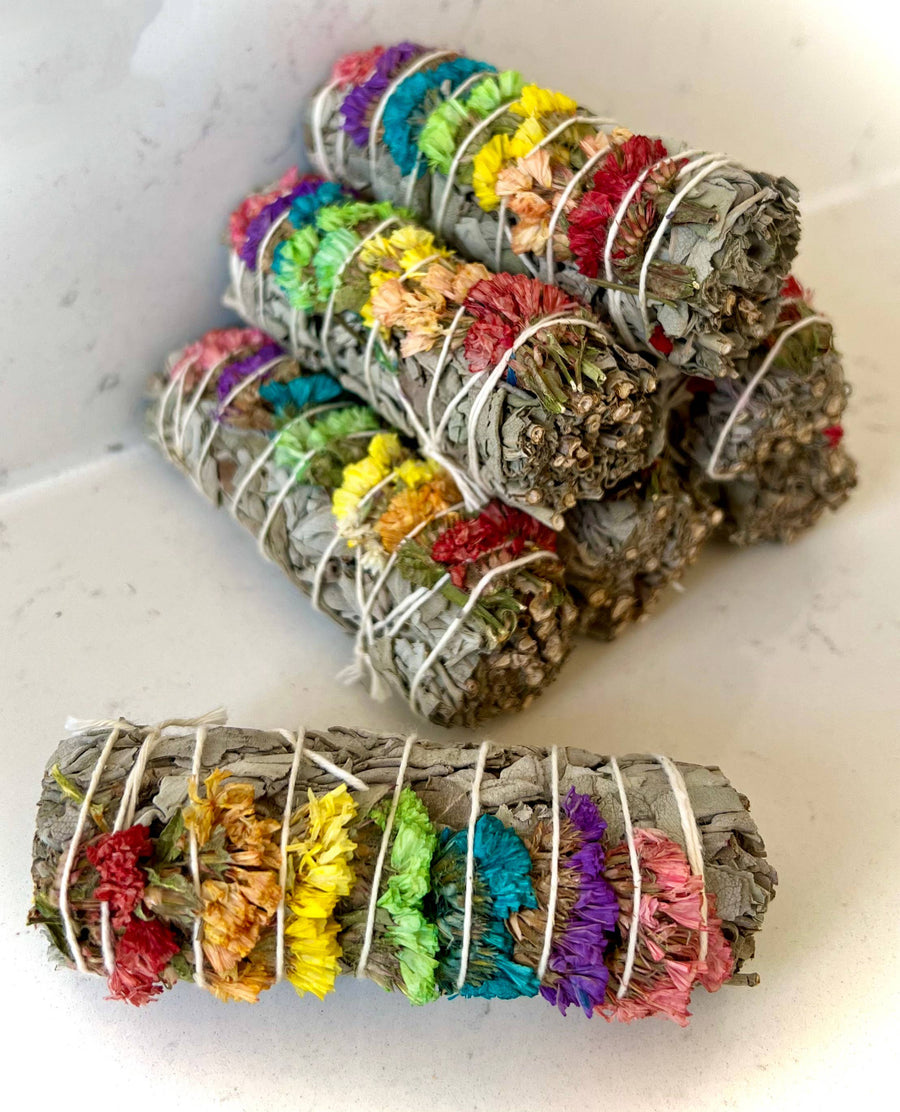 7 Chakra Sinuata Flower White Sage Bundle